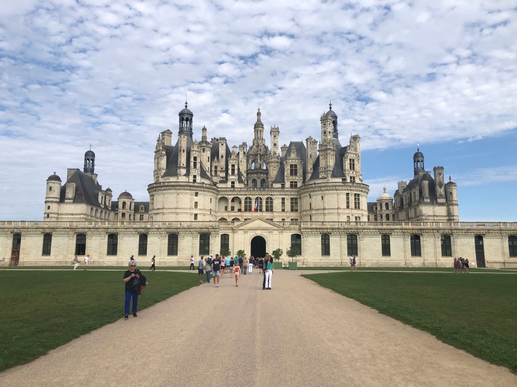 Discover the Charm of the Loire Valley: A Tapestry of Châteaux, Vineyards, and History